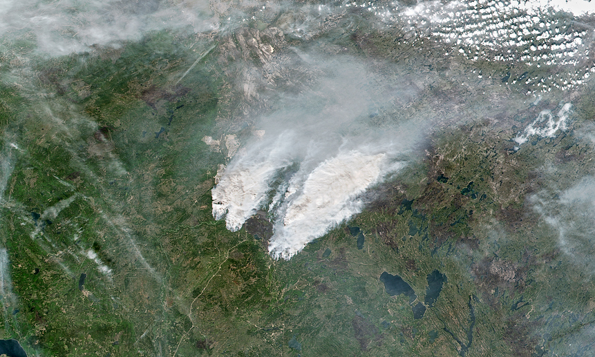 Лесной пожар, вид со спутника. Фото: NASA